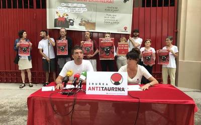 Festari bai baina zezenketarik gabe