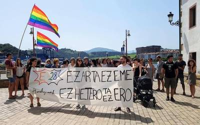 Sexu askatasun eguneko elkarretaratzea egin dute eguerdian