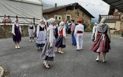 Muruetako Jaiek beroa eta egitarau zabala uztartu zituzten larunbatean