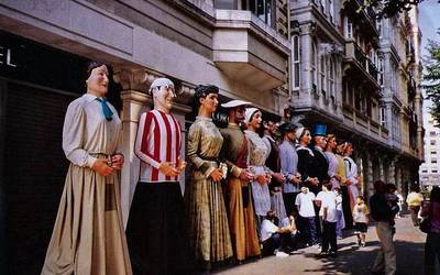 Bilboko Erraldoiak eta Buruhandiak, irailaren 15era arte ikusgai Euskal Museoan