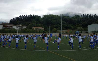 Futbolaz harantzago doan campusean, ezin gusturago