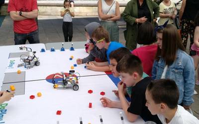 Zabalik dago robotika tailerrean izena emateko epea