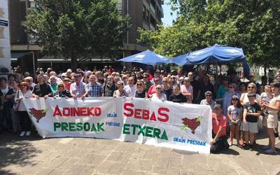 Sebas Etxaniz berehala aske lagatzeko eskatu dute