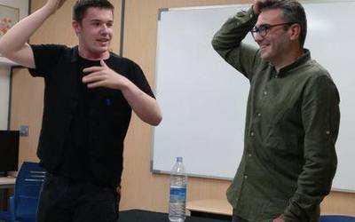 Iago magoaren ikuskizuna izan zen atzo Udal Euskaltegian