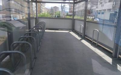 Zamudioko geltokian bizikletak aparkatzeko zerbitzua eskainiko du Euskotrenek uztailaren 1etik aurrera