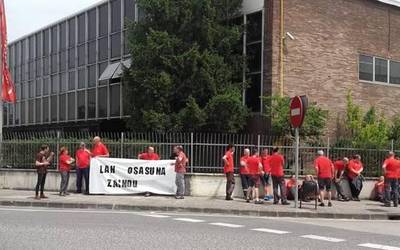 Rothenberger enpresako langileek ekainaren 25ean gertatutako lan istripua gaitzetsi dute