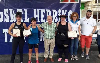 Bigarrenez emakumezkoen Euskal Herriko aizkora txapelketa irabazi du Nerea Sorondo beratarrak