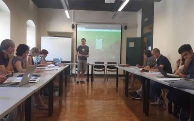 Arras Baztan marka aurkeztu dute Nazio marka mintegian