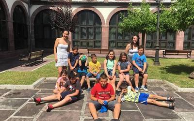 Familien Egunarekin borobildu dute Elizondoko Zahar Etxeko Kultur Hilabetea