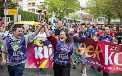 Korrika edo oinez?