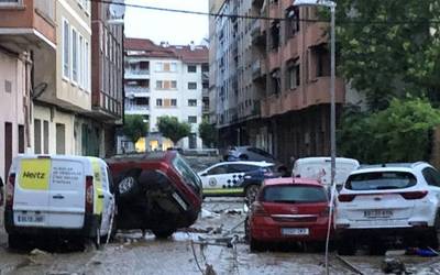 Irudiek erakusten dute uholdeen krudeltasuna