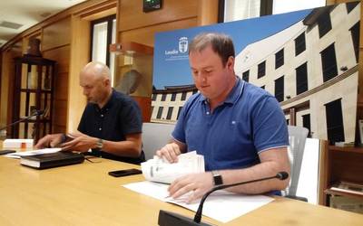 5 peoiren eta 15 administrariren plaza betetzeko oposizioa deituko du Laudioko Udalak
