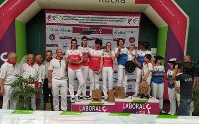 Iera Agirre leitzarrak eta Oihana Orbegozok irabazi dute sanferminetako emakumeen Master Cup pilota txapelketa
