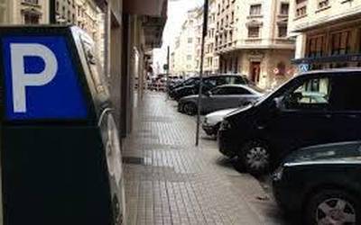 Abuzturarte ez da aparkatzeko zonalde urdinik egongo Iruñean