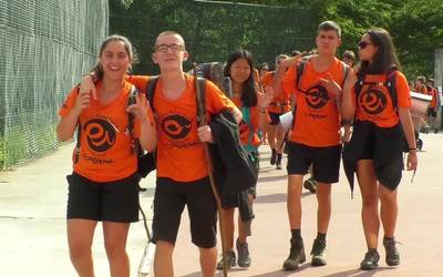 Tolosan egin du geldiunea EuskarAbenturak