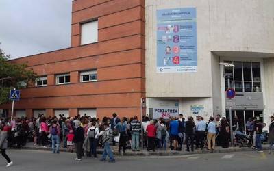 Durangoko pediatria zerbitzua 20:00ak arte luzatzea proposatu du EAJk, Pediatria 24H plataformaren mozioaren harira