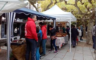 Artisauek eta ekoizleek ferietan parte hartzeko izen-ematea zabalik dute