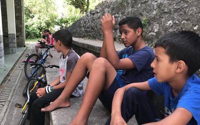 Hamalau haur sahararrek igaroko dute uda Debagoienean