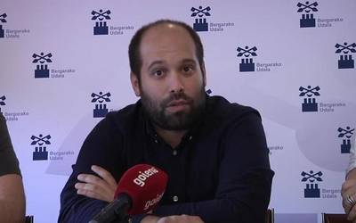 Herritarrak nola mugitzen diren zehatz jakin artean, aparkaleku berririk ez Bergaran