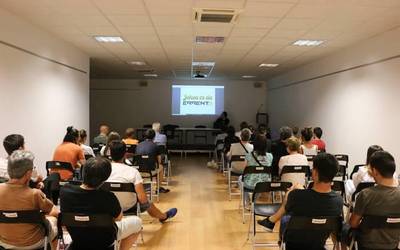 «Apustu etxeen gaia sozializatu beharra» dagoela aldarrikatu dute Igor Meltxorren hitzaldian