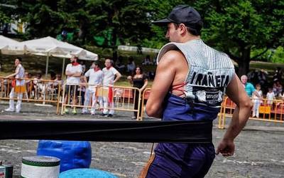 "Harrijasotzea oso kirol sakrifikatua da baina emozio handiak ematen dituena"