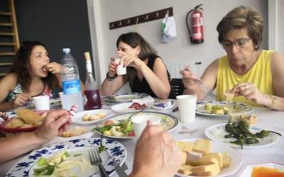 Ametsuts emakume elkartearen 29. urteurrena ospatu dute