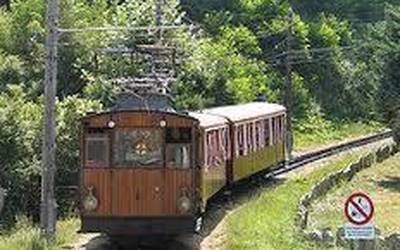 Ttipi-Ttapak Larungo trenean joan-etorria egiteko bertze hiru sarrera bikoitz zozketatuko ditu