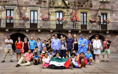 Saharako zazpi neska-mutil daude uda honetan eskualdean