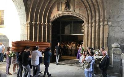 Agur jendetsua egin diote Jose Maria Ormaetxeari