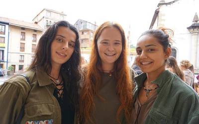 "Uda haur sahararrekin pasatzea oso esperientzia aberasgarria da"