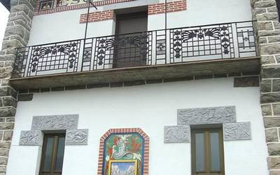 Kontzeju-etxeko eskailera aldatuko da