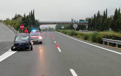 Motor eta auto istripuak autobian