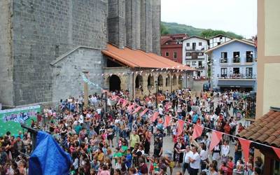 Aiako festak direla-eta, autobus zerbitzu berezia izango da