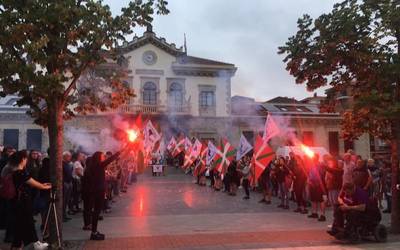 Harrera jendetsua egin diote Galder Barbado Bonillari espetxetik atera berritan