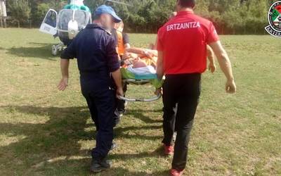 Nerbioiko jaiotzan rapelatzen zeuden 2 lagun erreskatatu dituzte
