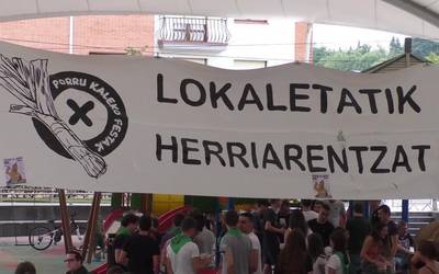 Beasaingo Porru kaleko jaiak, gazte-lokalen arteko harremanak estutzeko