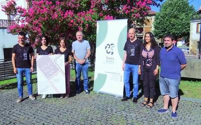 Alzheimerra ardatz hartuta jarri dute martxan 'Oroimenean' ekimena  Ganbara Faktoriak eta Hots Abesbatzak