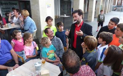 Magoek aho zabalik utzi dituzte herritarrak