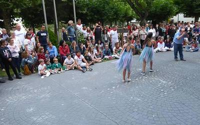 Festa hasi berri da