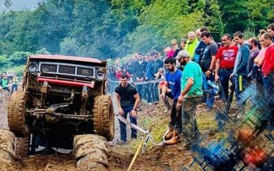 Donezteben 4x4 autoen erakustaldia eginen dute irailaren 21ean