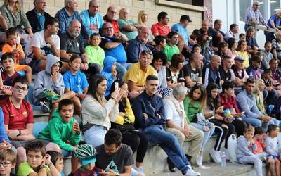 Nola bizi izan zuten futbolzaleek Atxabalpeko lagunartekoa?