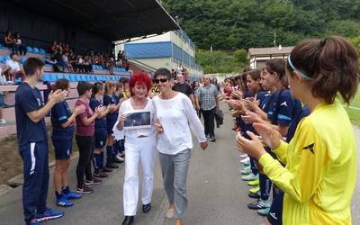 Emakume futbolariei errekonozimendua