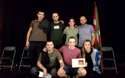 Bertsolari gazteen Lizardi saria irabazi du Maider Arregik Zarautzen
