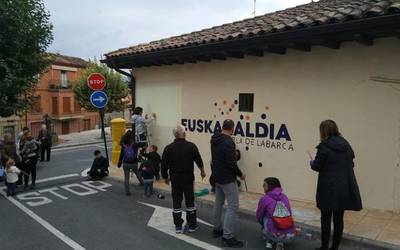 Matrikulazioa errazteko bilerak antolatu ditu Ikak