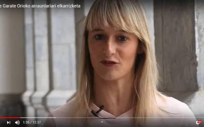 Leire Garate Orioko arraunlariari elkarrizketa