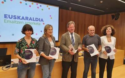 Euskaraldiak "nabarmen astindu" zituela hizkuntza joerak ondorioztatu dute