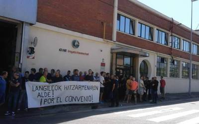 Abadiñoko CIE Inyectametal enpresan lan hitzarmena adostu dute