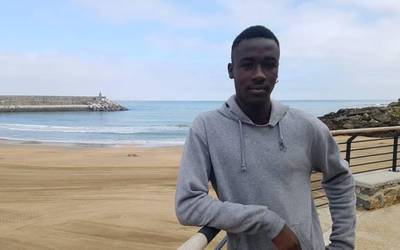 Sambou Diaby: "Nire pertsonaiak bizi izan dituen egoerek bat egiten dute nirekin"