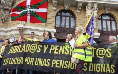 Pentsionistak Bilbotik Madrilera oinez