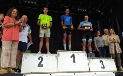 Julen Lopetegi bigarren, Comillasko Triatloian
